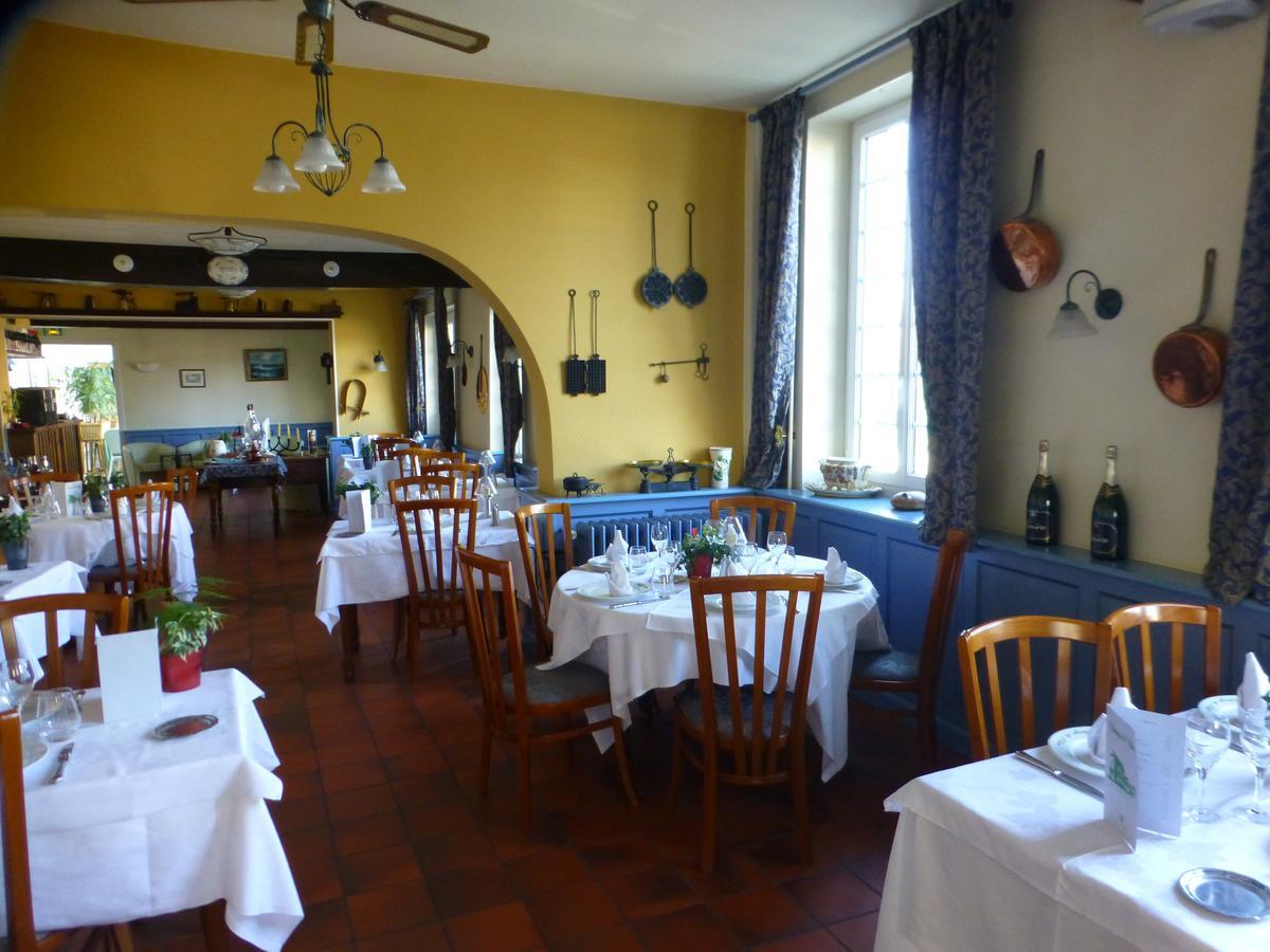L'Auberge De L'Olive Dompierre-sur-Besbre Exteriér fotografie